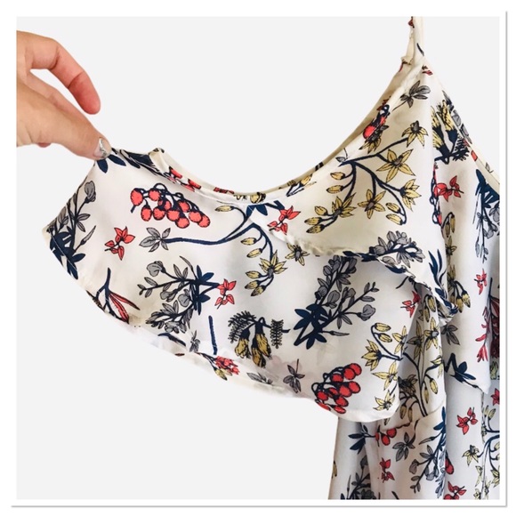 Forever 21 + Ruffle Front Cold Shoulder Blouse 2X - Picture 3 of 5